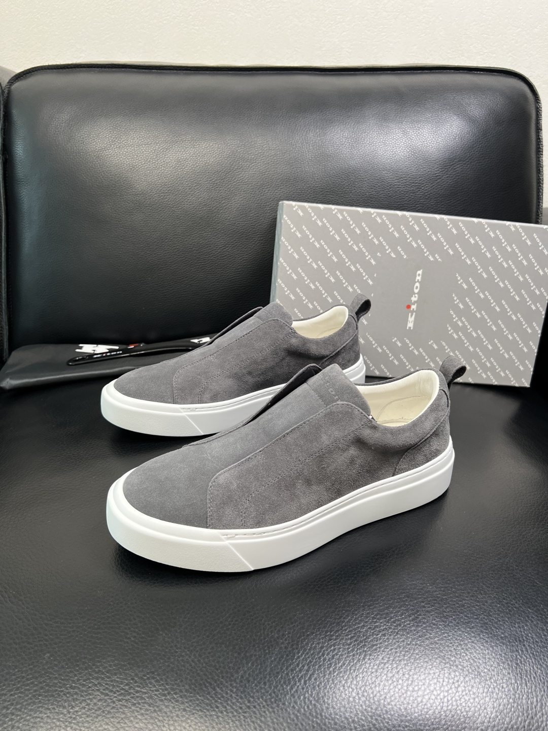 kiton 高品质 顶级工艺品 专柜新品同步，鞋面意大利进口牛皮面料，进口水染牛皮内里垫，鞋底：原厂特供