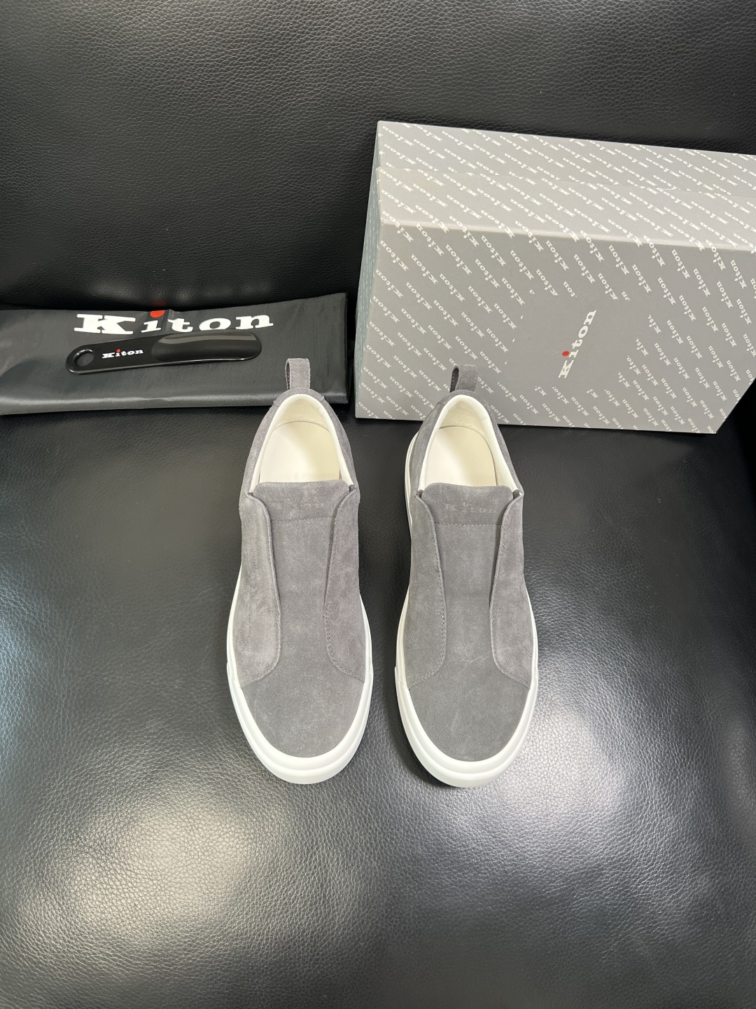 kiton 高品质 顶级工艺品 专柜新品同步，鞋面意大利进口牛皮面料，进口水染牛皮内里垫，鞋底：原厂特供