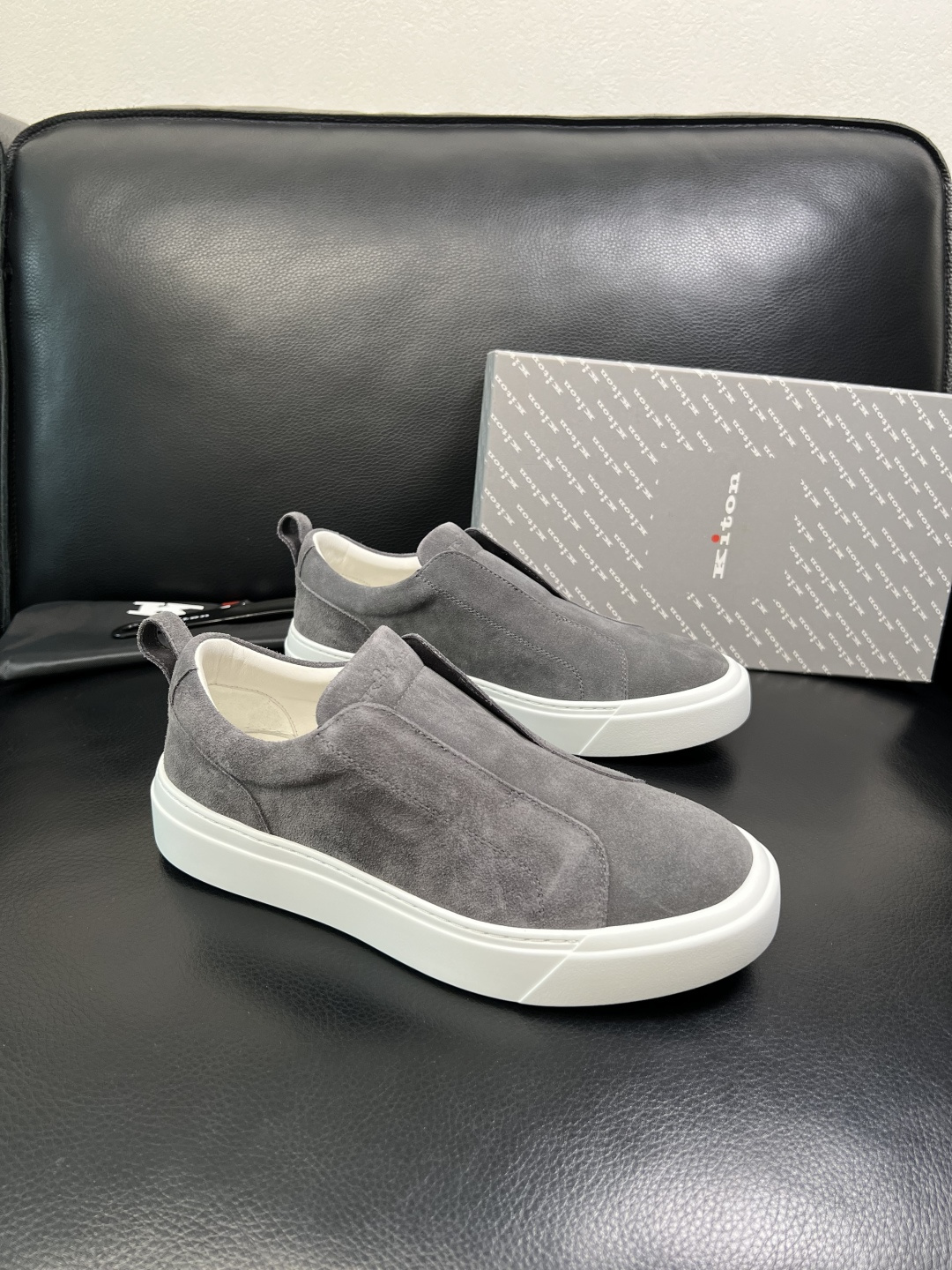 kiton 高品质 顶级工艺品 专柜新品同步，鞋面意大利进口牛皮面料，进口水染牛皮内里垫，鞋底：原厂特供