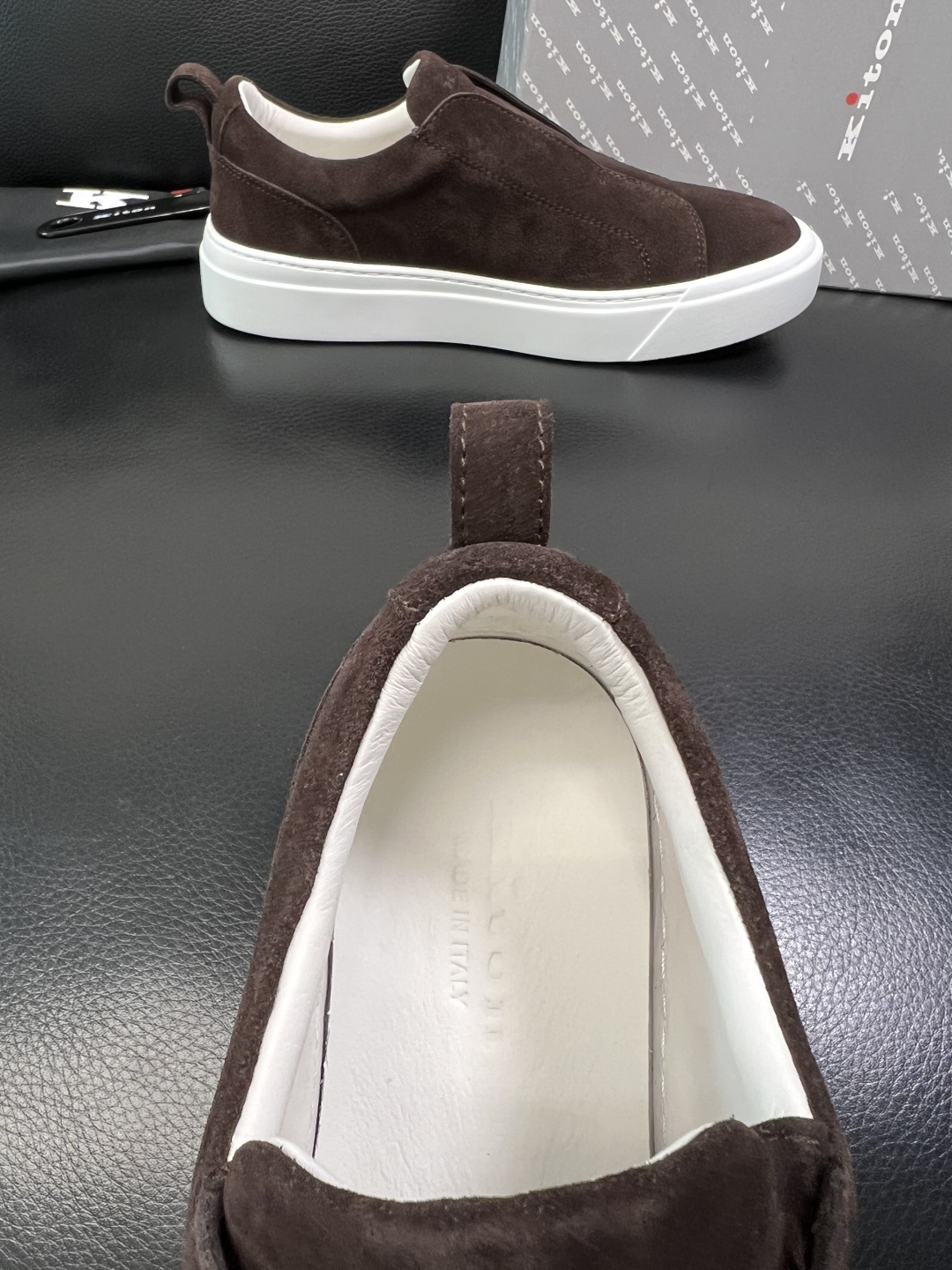 kiton 高品质 顶级工艺品 专柜新品同步，鞋面意大利进口牛皮面料，进口水染牛皮内里垫，鞋底：原厂特供