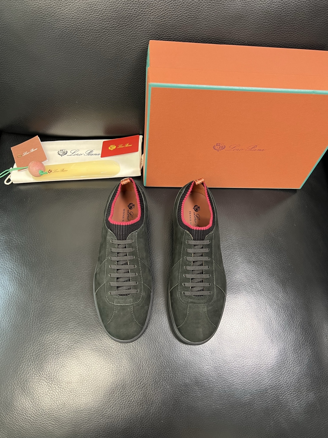 Loro Piana 高品质 顶级工艺品 诺悠翩雅 新品专柜同步原厂配置，鞋面意大利进口牛皮面料，高品质