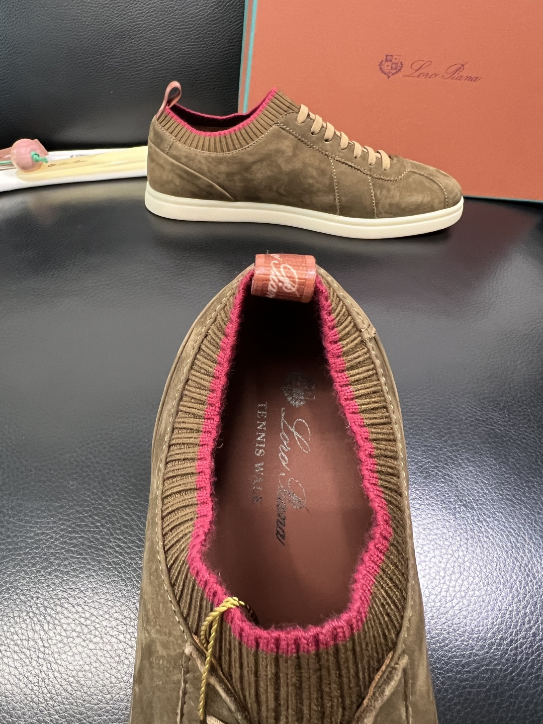 Loro Piana 高品质 顶级工艺品 诺悠翩雅 新品专柜同步原厂配置，鞋面意大利进口牛皮面料，高品质