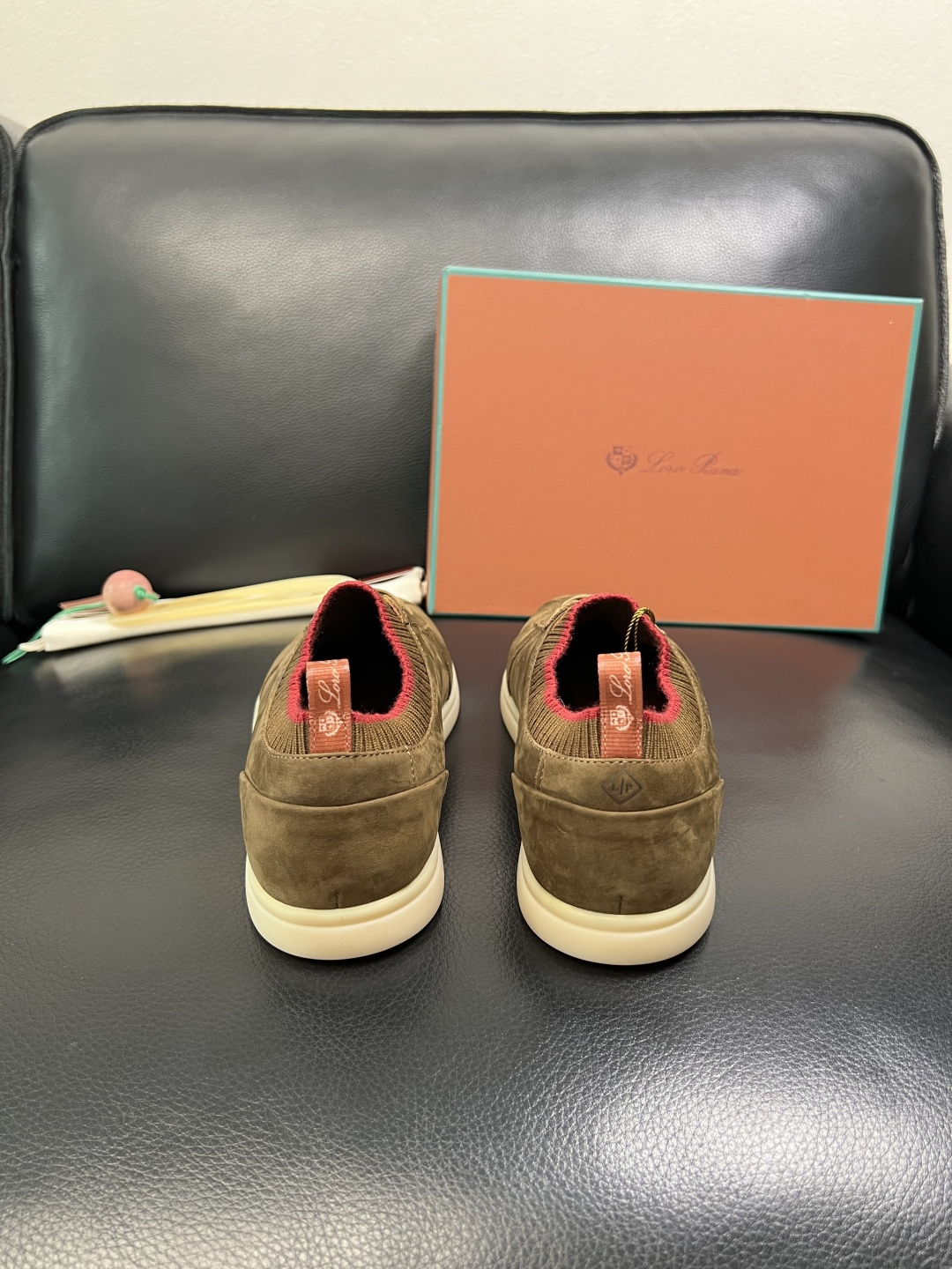 Loro Piana 高品质 顶级工艺品 诺悠翩雅 新品专柜同步原厂配置，鞋面意大利进口牛皮面料，高品质