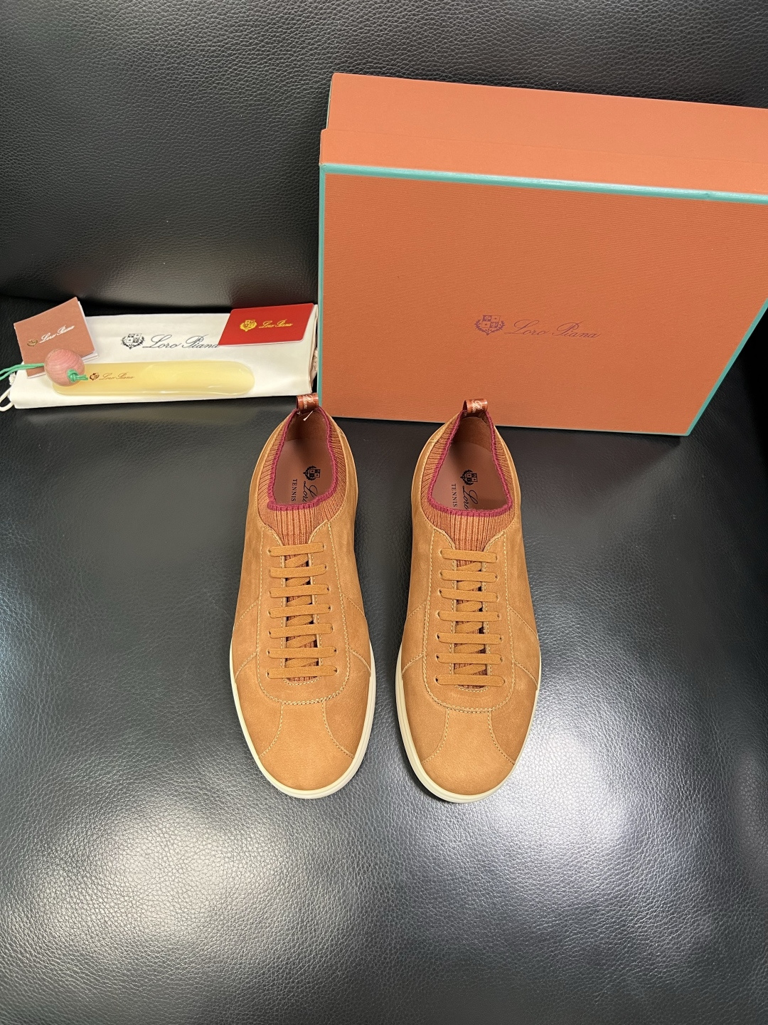 Loro Piana 高品质 顶级工艺品 诺悠翩雅 新品专柜同步原厂配置，鞋面意大利进口牛皮面料，高品质