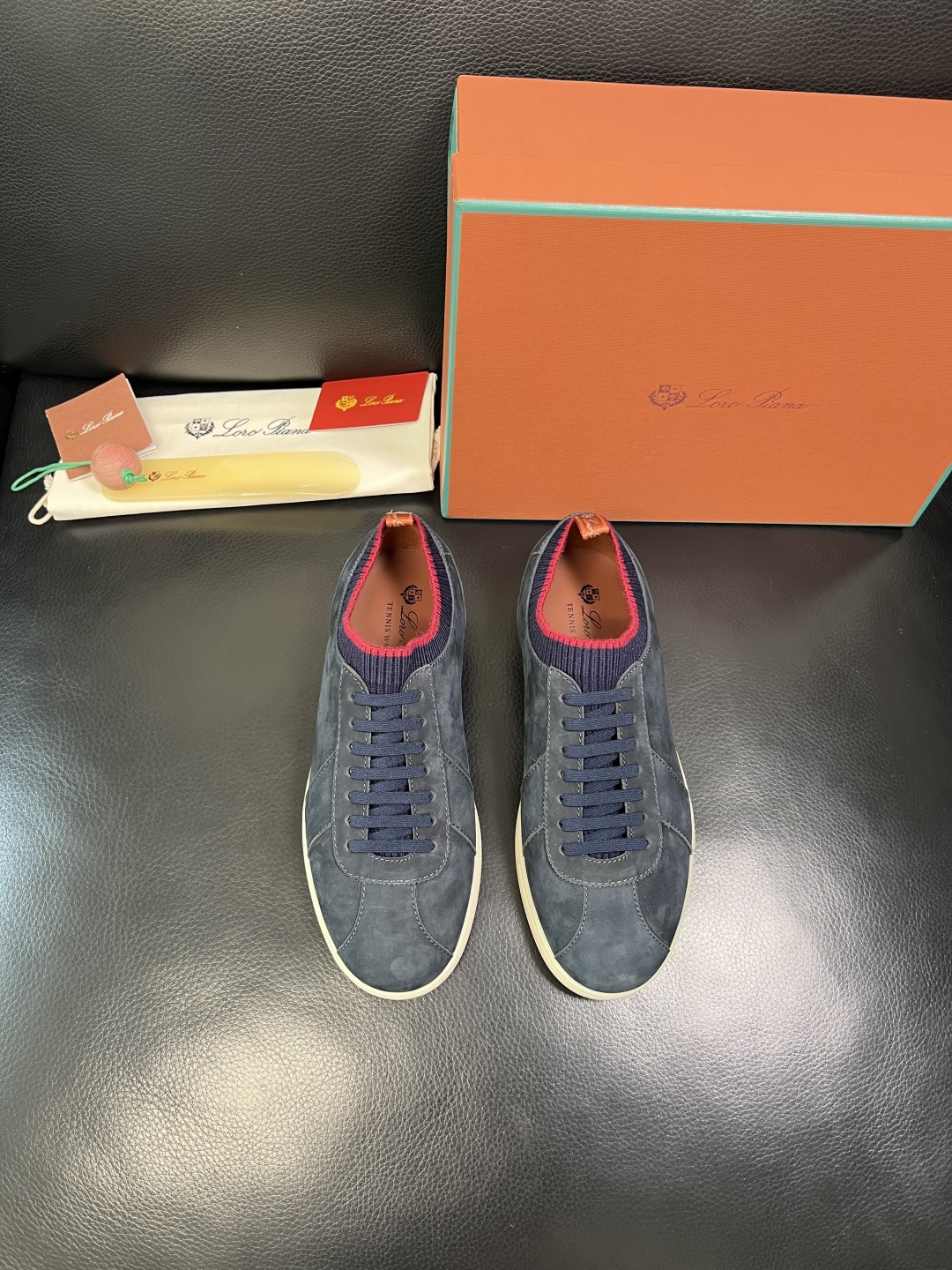 Loro Piana 高品质 顶级工艺品 诺悠翩雅 新品专柜同步原厂配置，鞋面意大利进口牛皮面料，高品质