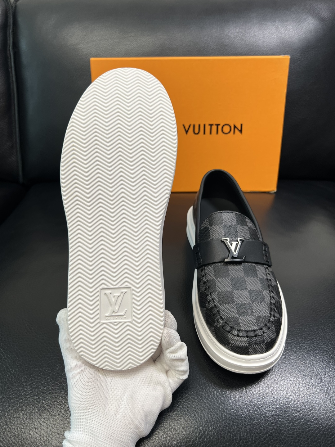 Lv 高品质 顶级工艺品 路易威登，运动板鞋专柜同步，鞋面意大利进口，高品质拼接缤纷色彩复杂工艺品，进口