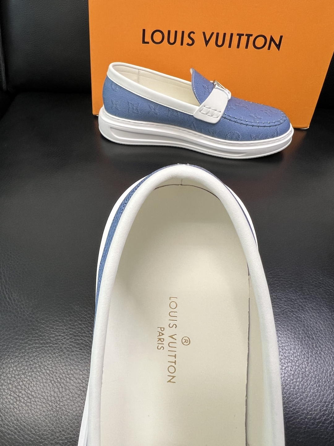 Lv 高品质 顶级工艺品 路易威登，运动板鞋专柜同步，鞋面意大利进口，高品质拼接缤纷色彩复杂工艺品，进口