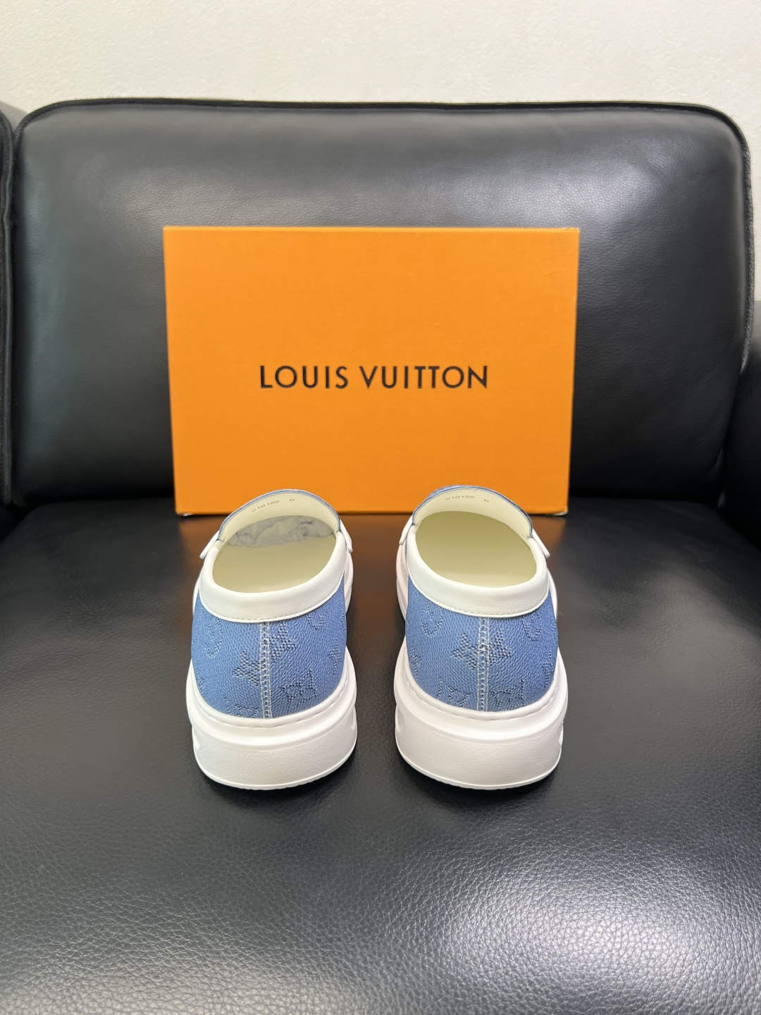 Lv 高品质 顶级工艺品 路易威登，运动板鞋专柜同步，鞋面意大利进口，高品质拼接缤纷色彩复杂工艺品，进口