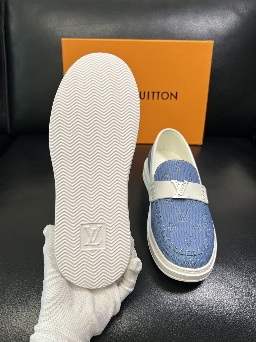 Lv 高品质 顶级工艺品 路易威登，运动板鞋专柜同步，鞋面意大利进口，高品质拼接缤纷色彩复杂工艺品，进口