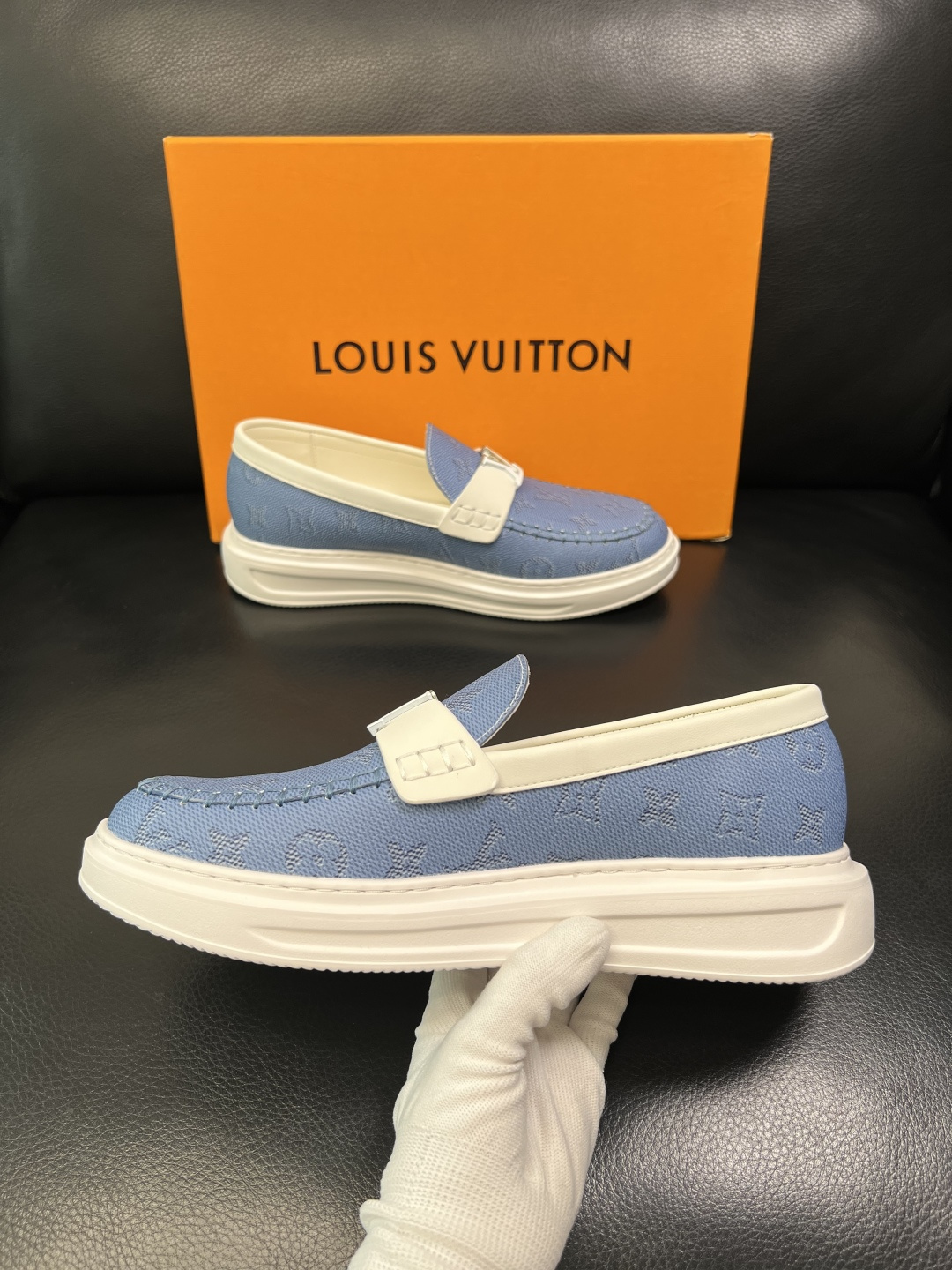 Lv 高品质 顶级工艺品 路易威登，运动板鞋专柜同步，鞋面意大利进口，高品质拼接缤纷色彩复杂工艺品，进口