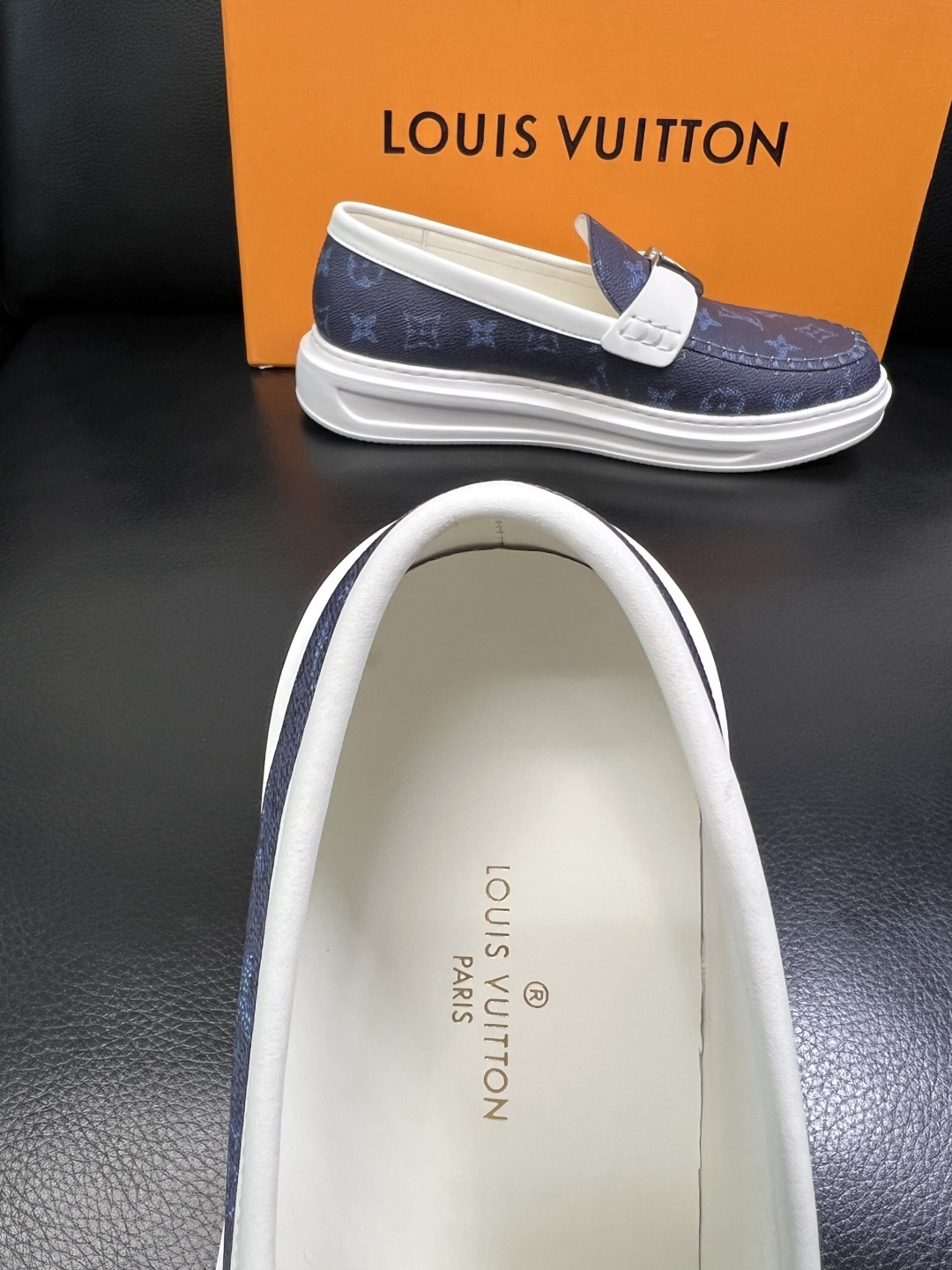 Lv 高品质 顶级工艺品 路易威登，运动板鞋专柜同步，鞋面意大利进口，高品质拼接缤纷色彩复杂工艺品，进口