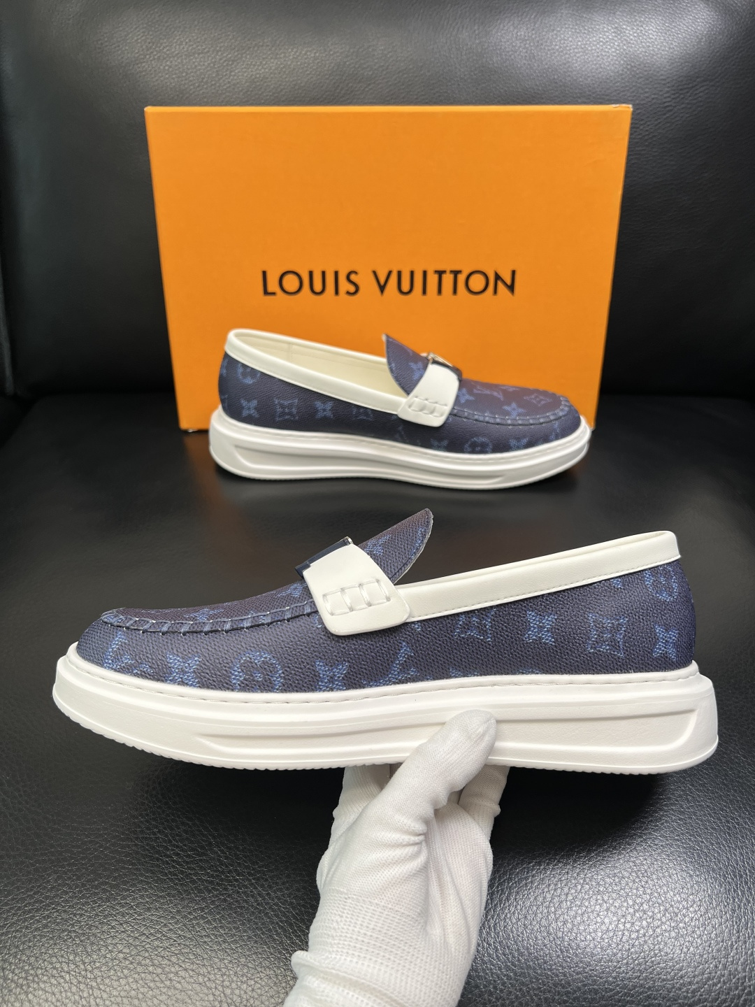 Lv 高品质 顶级工艺品 路易威登，运动板鞋专柜同步，鞋面意大利进口，高品质拼接缤纷色彩复杂工艺品，进口