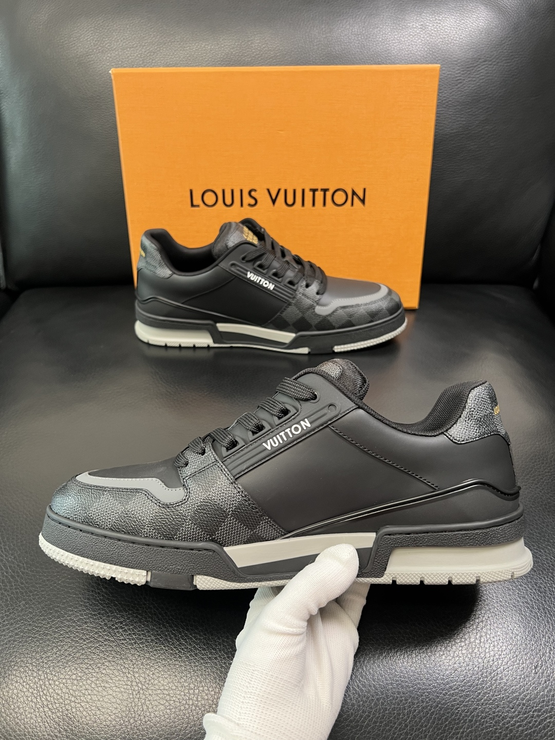 Lv 高品质 顶级工艺品 路易威登，专柜同步原厂配置，鞋面意大利进口牛皮拼布面料，进口水染牛皮垫网里柔软