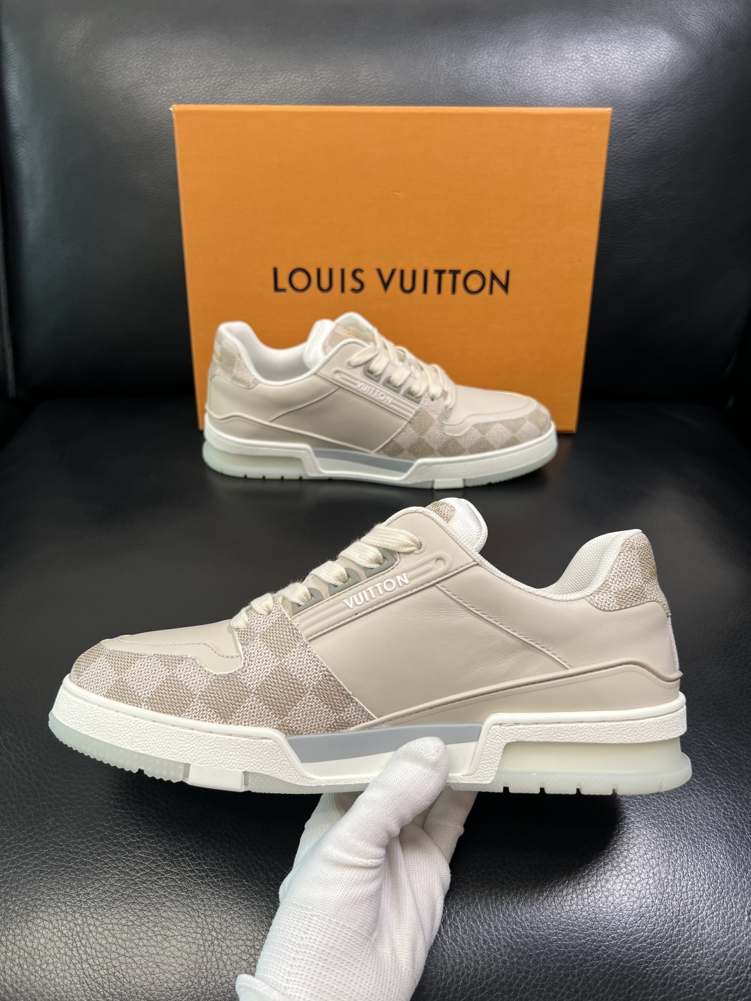 Lv 高品质 顶级工艺品 路易威登，专柜同步原厂配置，鞋面意大利进口牛皮拼布面料，进口水染牛皮垫网里柔软