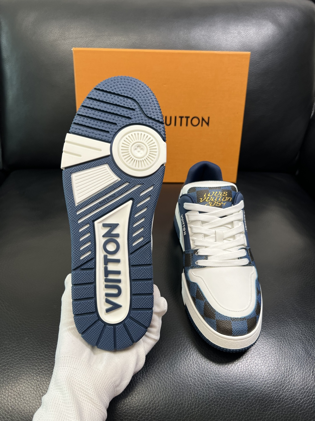 Lv 高品质 顶级工艺品 路易威登，专柜同步原厂配置，鞋面意大利进口牛皮拼布面料，进口水染牛皮垫网里柔软