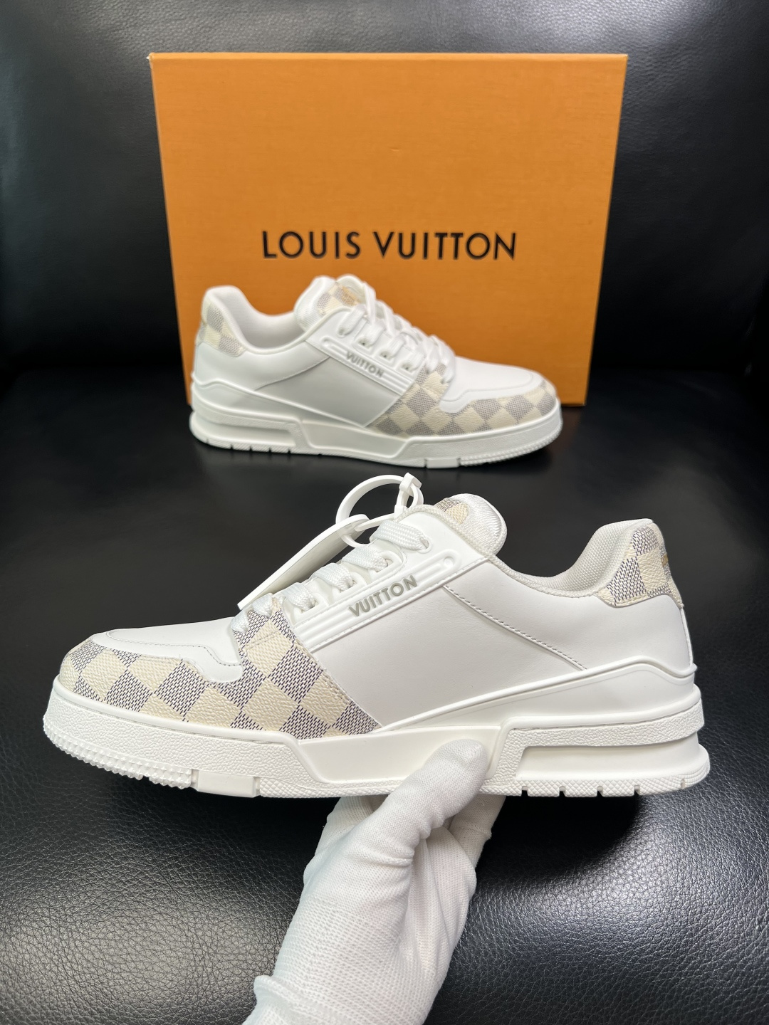 Lv 高品质 顶级工艺品 路易威登，专柜同步原厂配置，鞋面意大利进口牛皮拼布面料，进口水染牛皮垫网里柔软