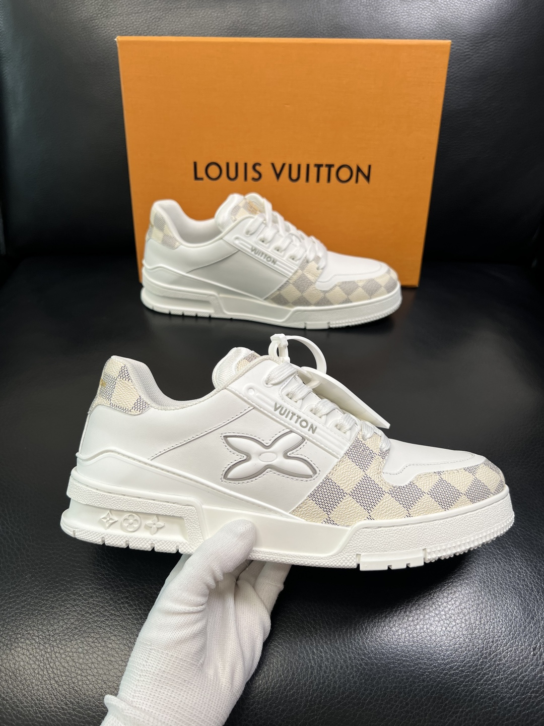 Lv 高品质 顶级工艺品 路易威登，专柜同步原厂配置，鞋面意大利进口牛皮拼布面料，进口水染牛皮垫网里柔软