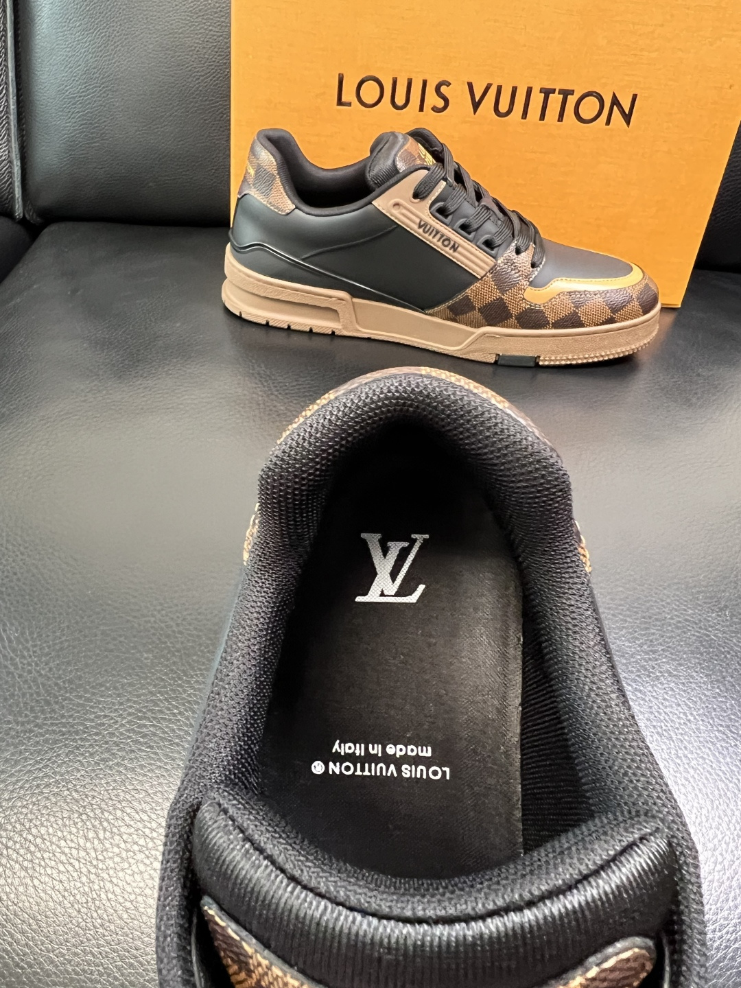 Lv 高品质 顶级工艺品 路易威登，专柜同步原厂配置，鞋面意大利进口牛皮拼布面料，进口水染牛皮垫网里柔软