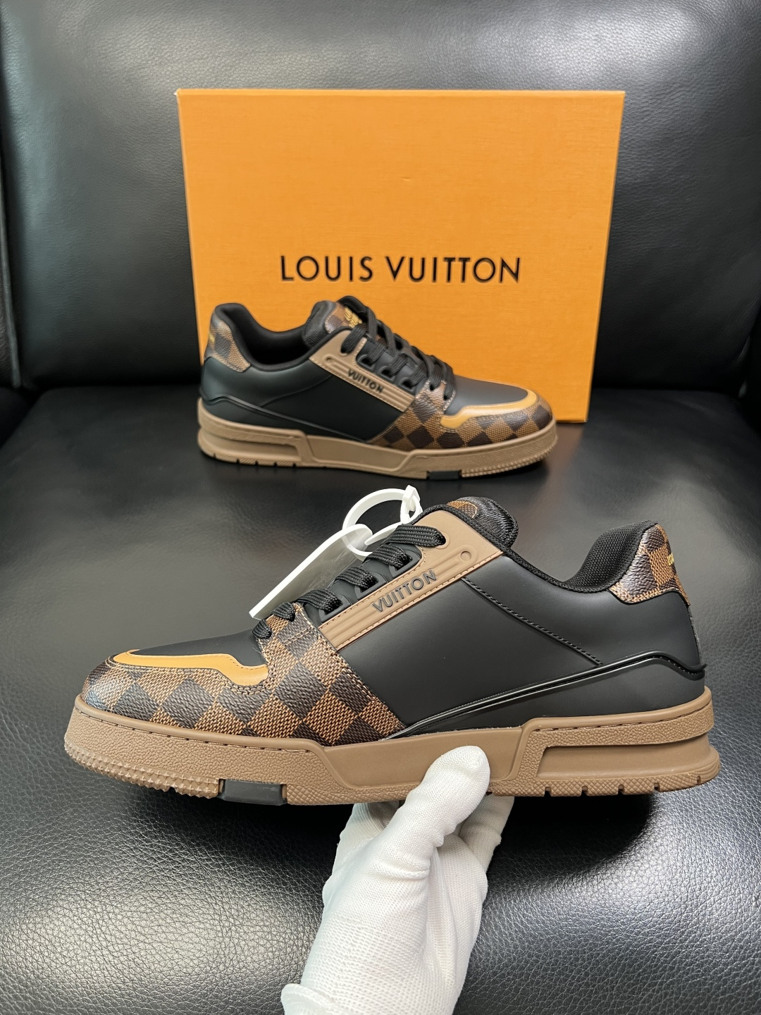 Lv 高品质 顶级工艺品 路易威登，专柜同步原厂配置，鞋面意大利进口牛皮拼布面料，进口水染牛皮垫网里柔软