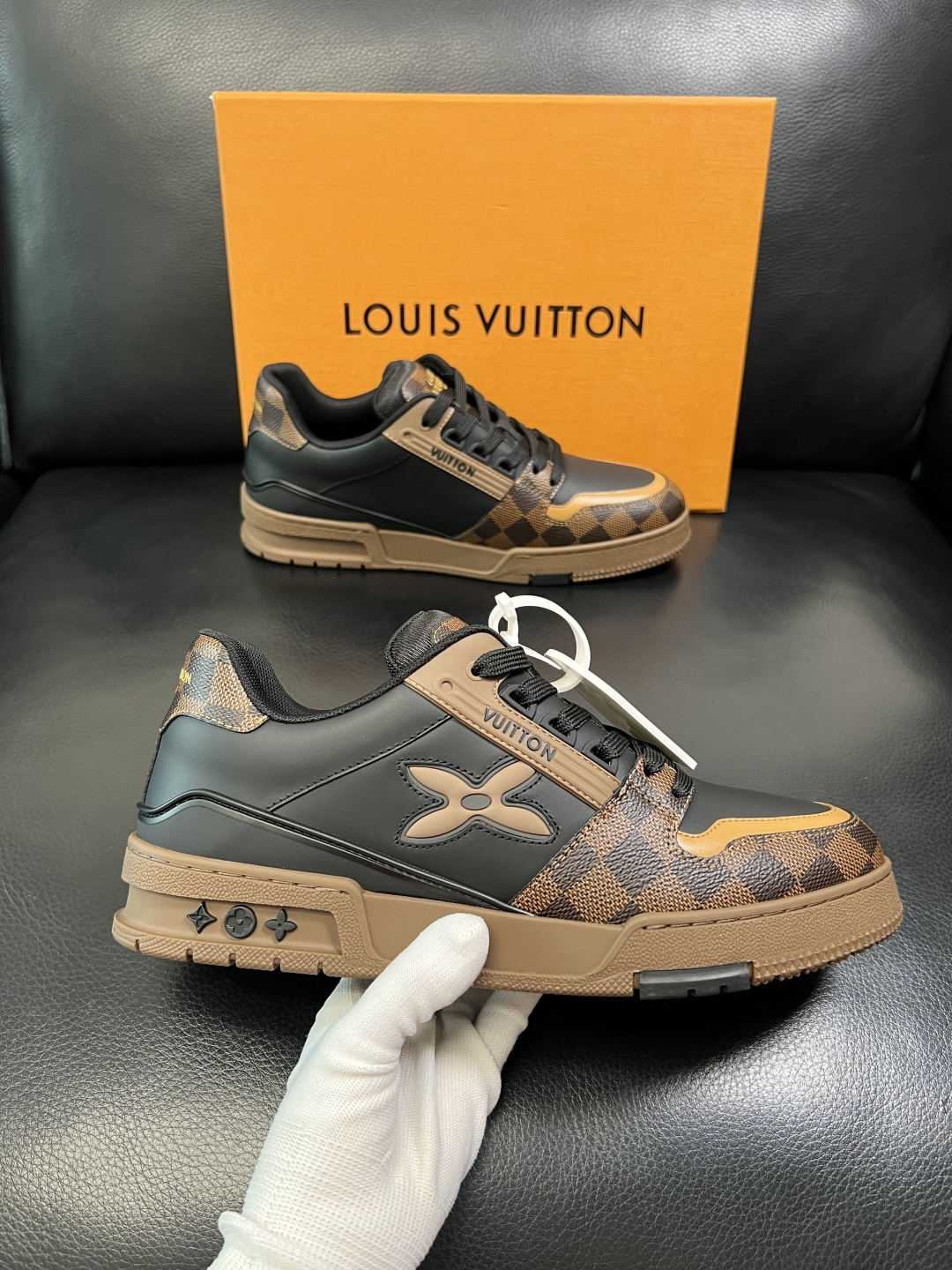 Lv 高品质 顶级工艺品 路易威登，专柜同步原厂配置，鞋面意大利进口牛皮拼布面料，进口水染牛皮垫网里柔软