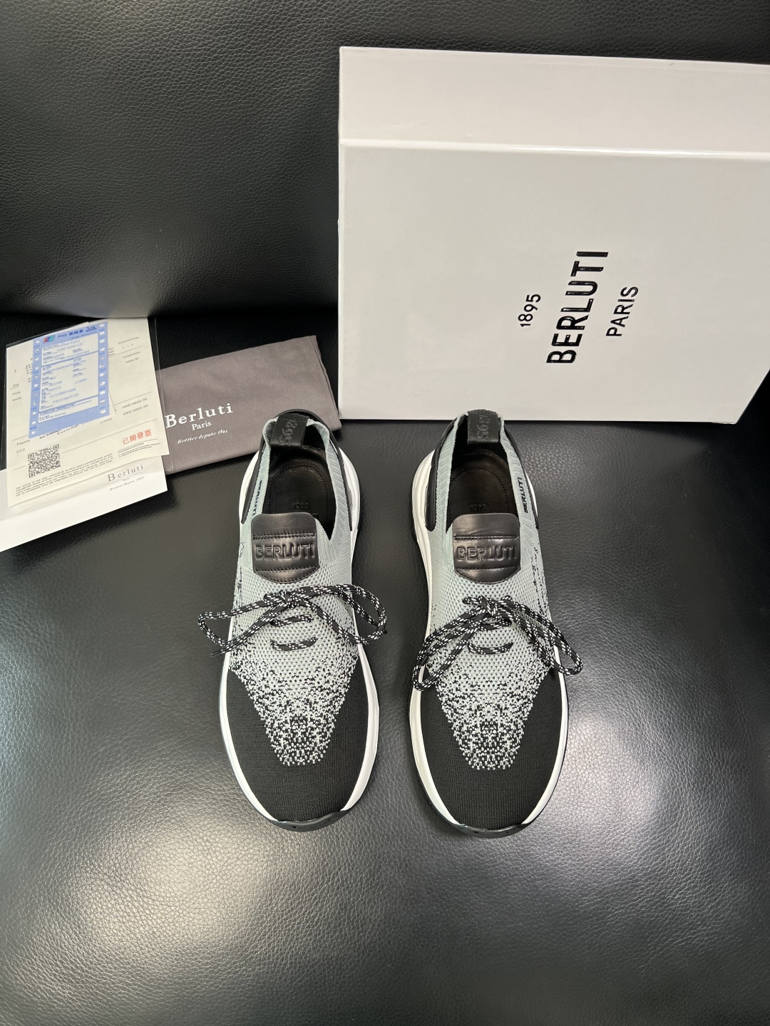 Berluti 顶级代购 布鲁提 专柜同步发售原厂配置，意大利进口飞织面料，全进口水染牛皮里垫，鞋底：原