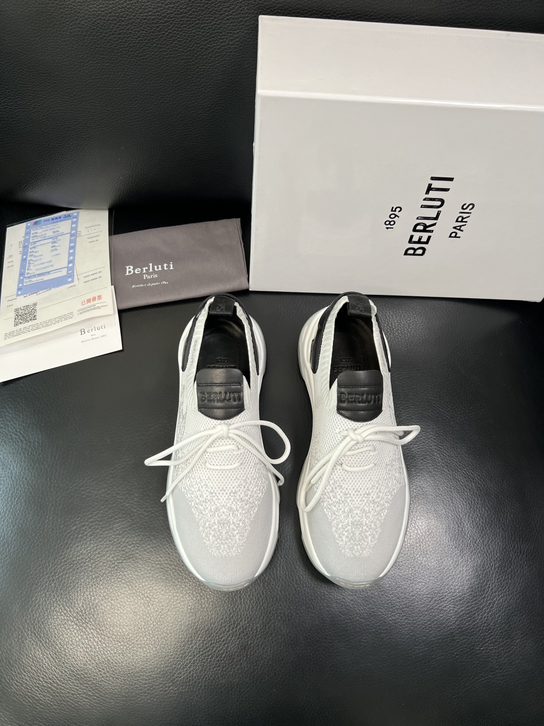 Berluti 顶级代购 布鲁提 专柜同步发售原厂配置，意大利进口飞织面料，全进口水染牛皮里垫，鞋底：原