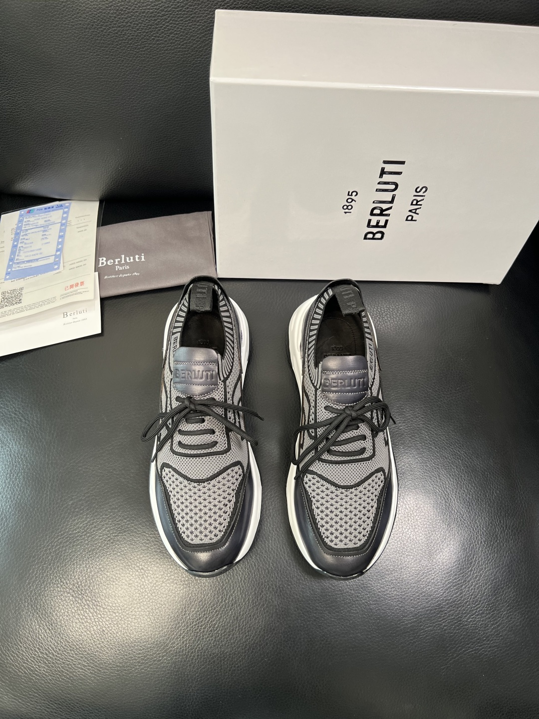 Berluti 顶级代购 布鲁提 专柜同步发售原厂配置，意大利进口飞织面料，全进口水染牛皮里垫，鞋底：原