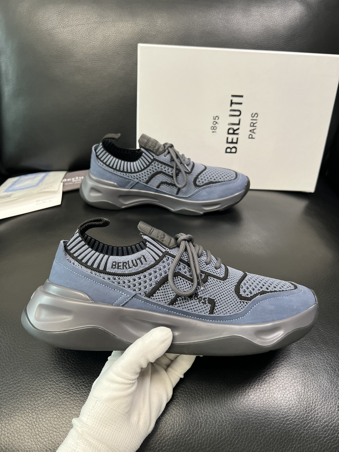 Berluti 顶级代购 布鲁提 专柜同步发售原厂配置，意大利进口飞织面料，全进口水染牛皮里垫，鞋底：原