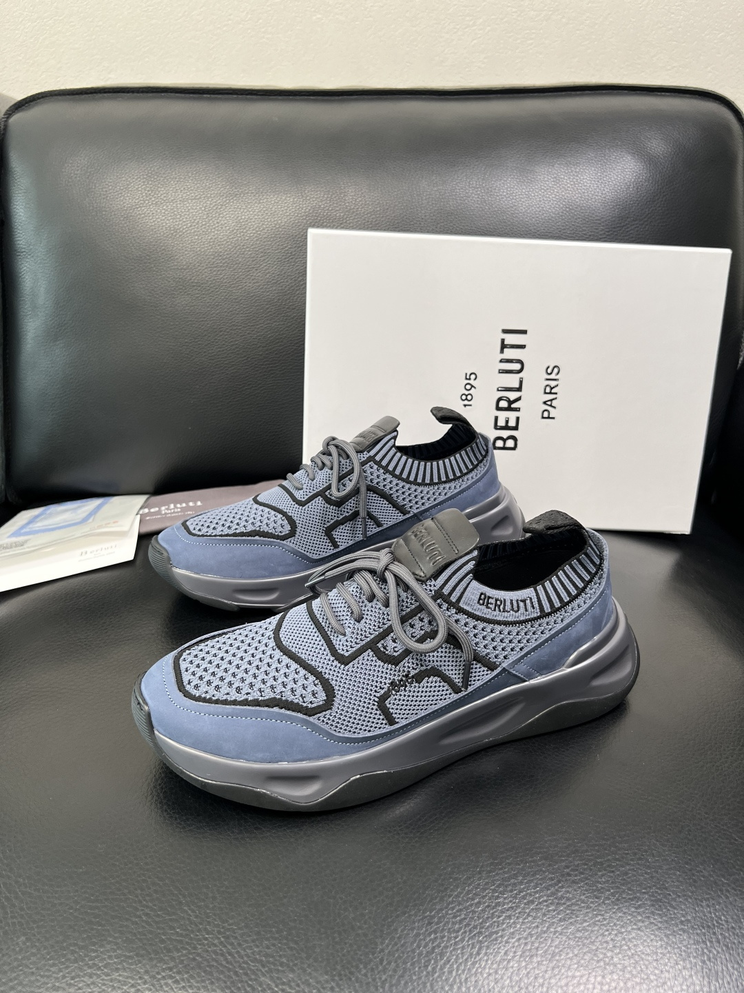 Berluti 顶级代购 布鲁提 专柜同步发售原厂配置，意大利进口飞织面料，全进口水染牛皮里垫，鞋底：原