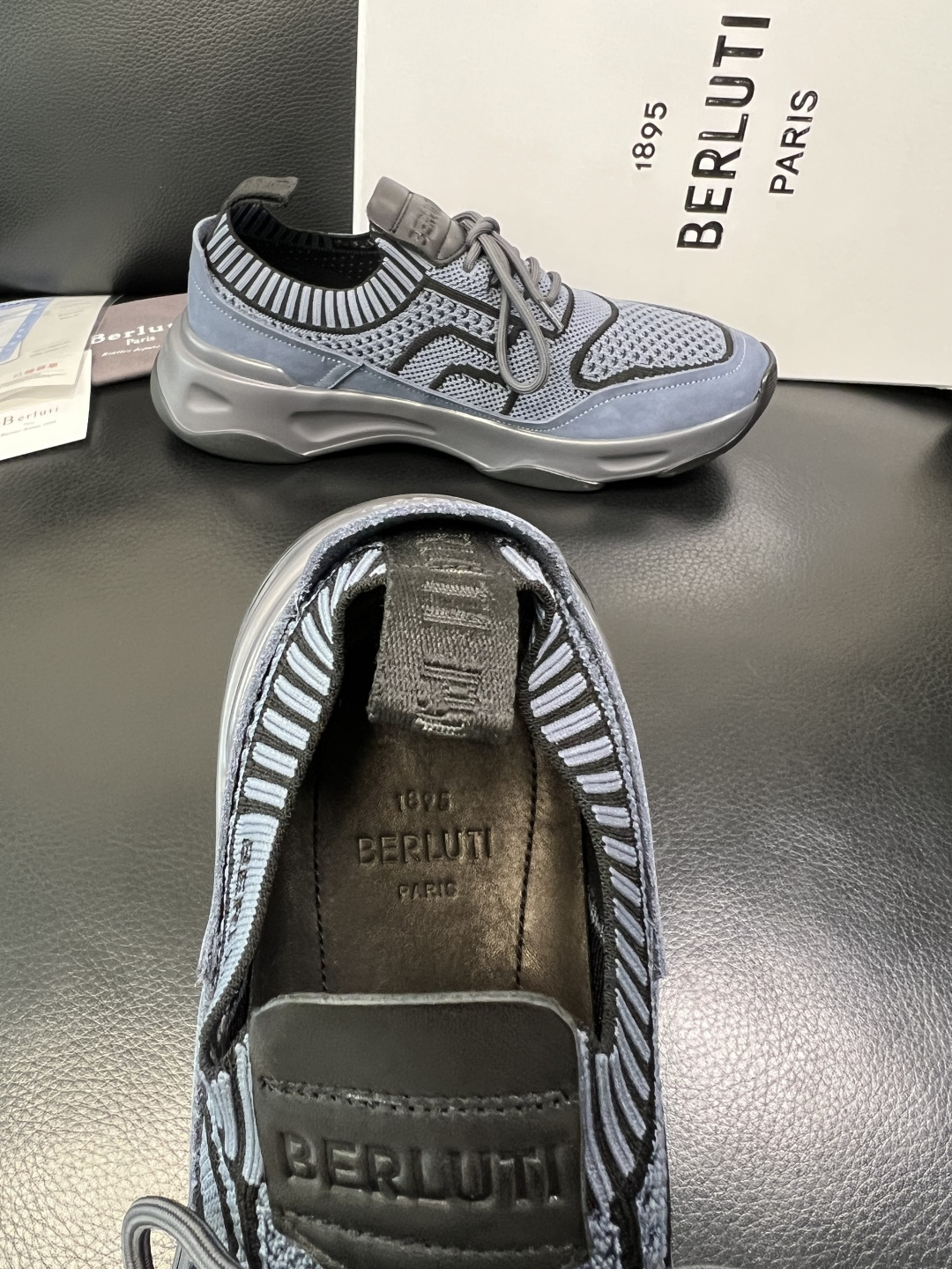 Berluti 顶级代购 布鲁提 专柜同步发售原厂配置，意大利进口飞织面料，全进口水染牛皮里垫，鞋底：原