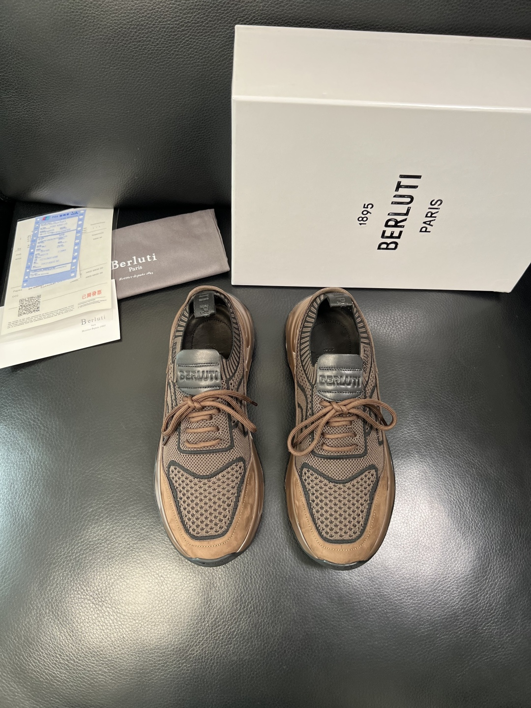 Berluti 顶级代购 布鲁提 专柜同步发售原厂配置，意大利进口飞织面料，全进口水染牛皮里垫，鞋底：原