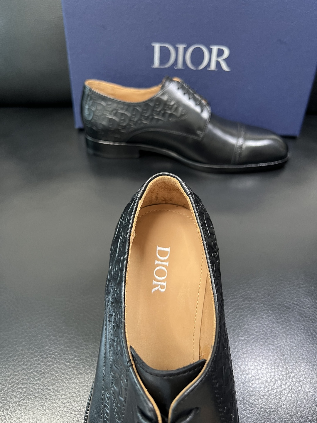 Dior 高品质 顶级工艺品 迪奥 皮鞋系列专柜同步原厂配置，意大利进口牛皮，全进口水染牛皮里垫，鞋底：