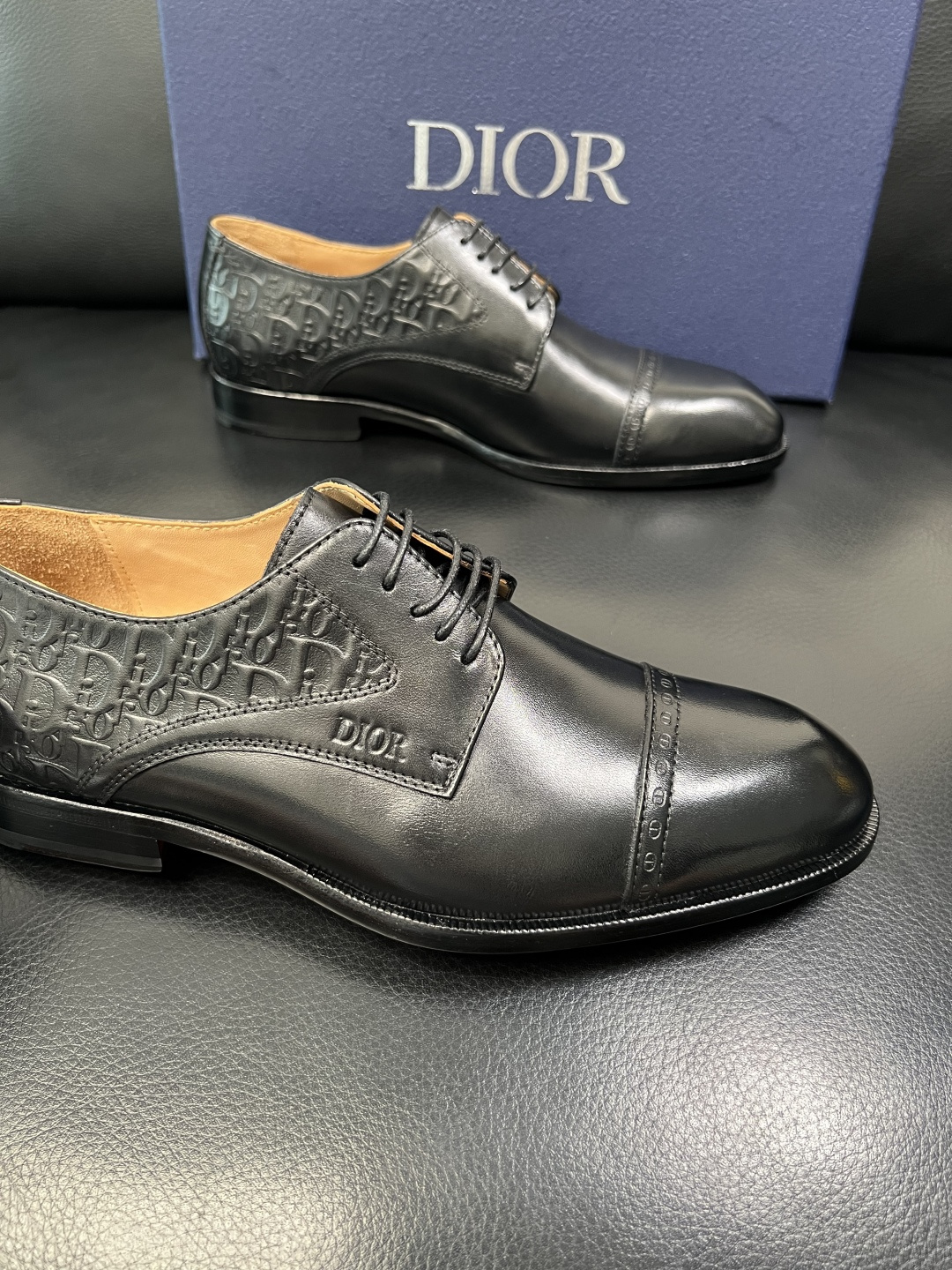 Dior 高品质 顶级工艺品 迪奥 皮鞋系列专柜同步原厂配置，意大利进口牛皮，全进口水染牛皮里垫，鞋底：