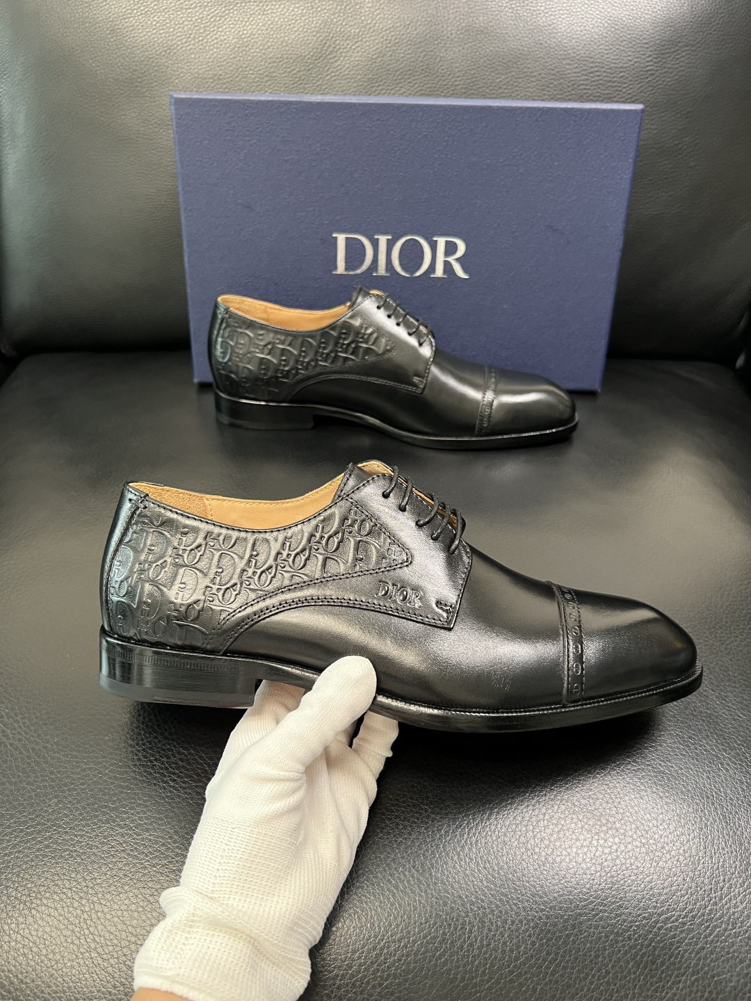 Dior 高品质 顶级工艺品 迪奥 皮鞋系列专柜同步原厂配置，意大利进口牛皮，全进口水染牛皮里垫，鞋底：