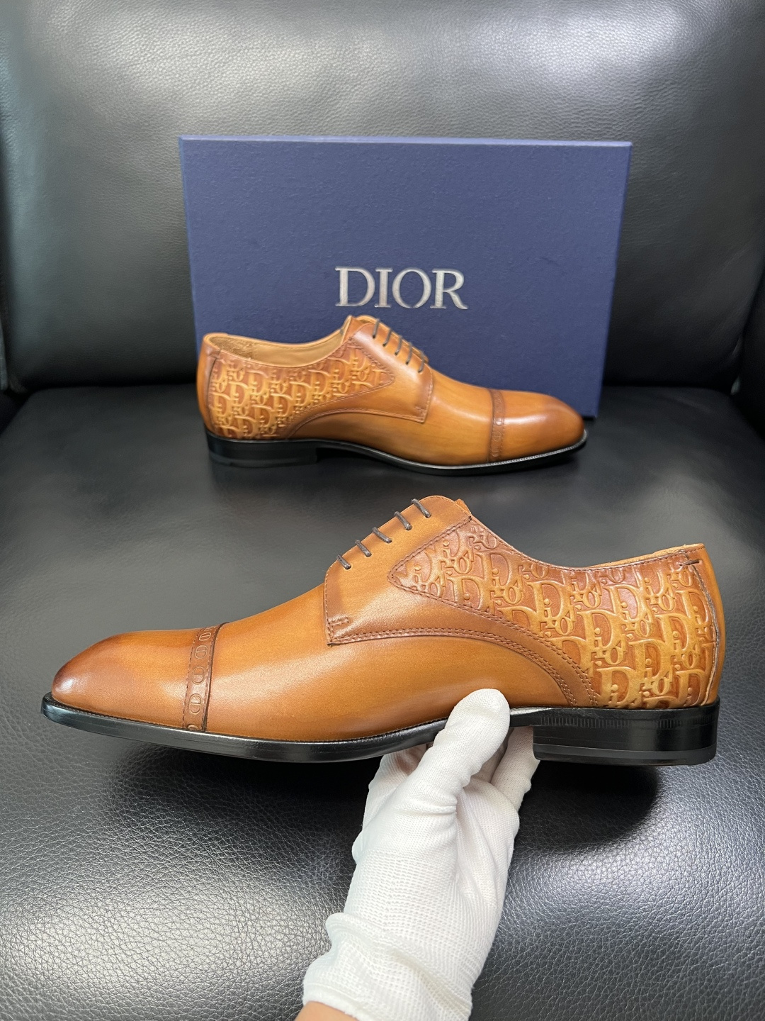 Dior 高品质 顶级工艺品 迪奥 皮鞋系列专柜同步原厂配置，意大利进口牛皮，全进口水染牛皮里垫，鞋底：