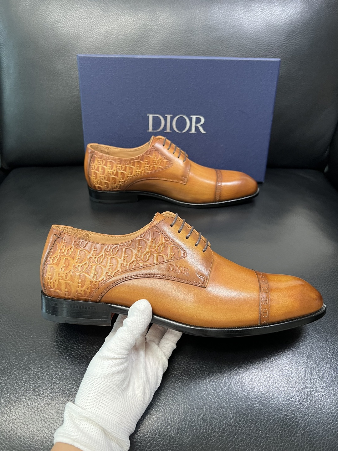 Dior 高品质 顶级工艺品 迪奥 皮鞋系列专柜同步原厂配置，意大利进口牛皮，全进口水染牛皮里垫，鞋底：