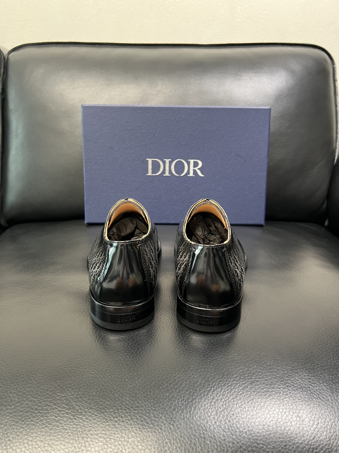 Dior 高品质 顶级工艺品 迪奥 皮鞋系列专柜同步原厂配置，意大利进口牛皮，全进口水染牛皮里垫，鞋底：