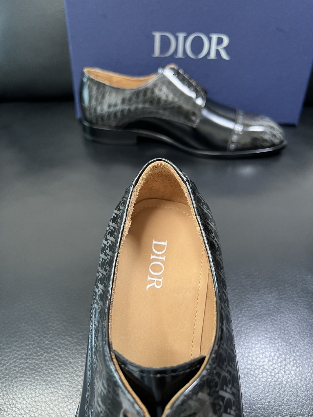 Dior 高品质 顶级工艺品 迪奥 皮鞋系列专柜同步原厂配置，意大利进口牛皮，全进口水染牛皮里垫，鞋底：