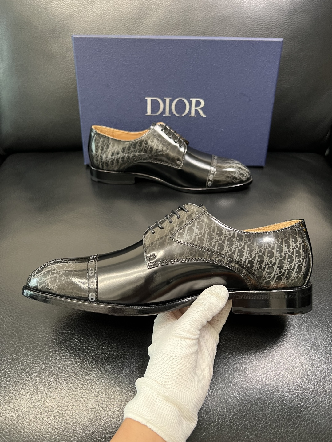 Dior 高品质 顶级工艺品 迪奥 皮鞋系列专柜同步原厂配置，意大利进口牛皮，全进口水染牛皮里垫，鞋底：
