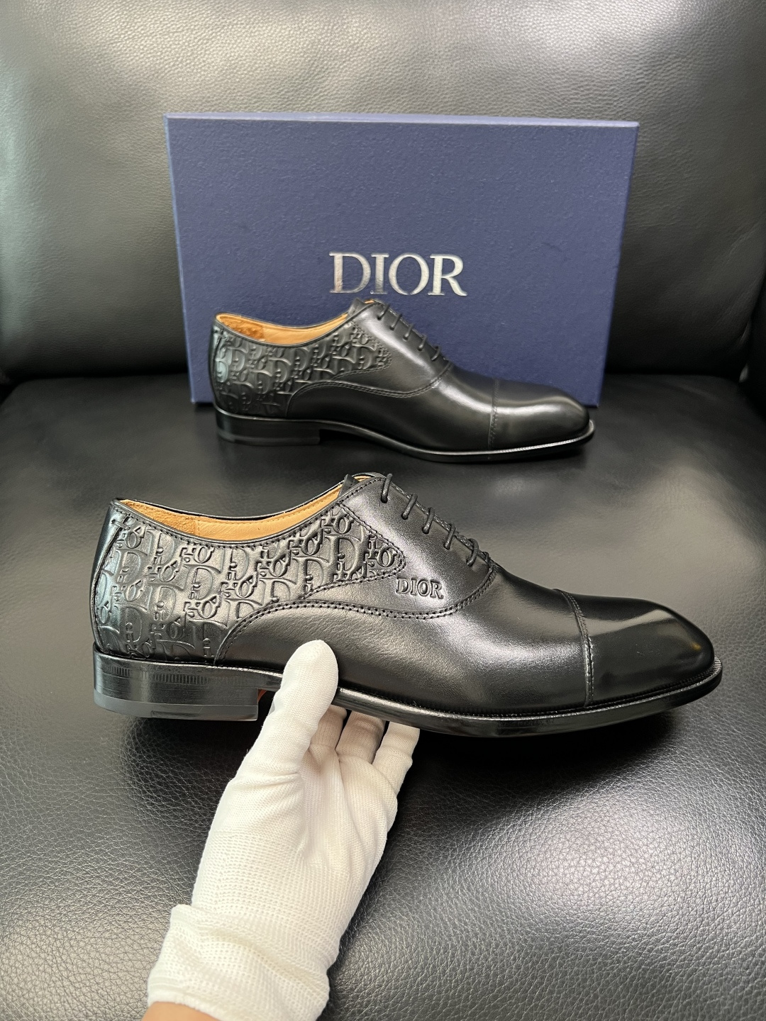Dior 高品质 顶级工艺品 迪奥 皮鞋系列专柜同步原厂配置，意大利进口牛皮，全进口水染牛皮里垫，鞋底：