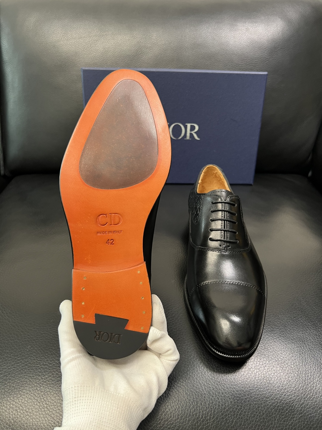 Dior 高品质 顶级工艺品 迪奥 皮鞋系列专柜同步原厂配置，意大利进口牛皮，全进口水染牛皮里垫，鞋底：