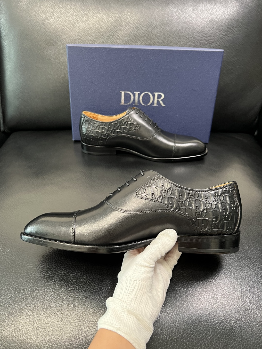 Dior 高品质 顶级工艺品 迪奥 皮鞋系列专柜同步原厂配置，意大利进口牛皮，全进口水染牛皮里垫，鞋底：