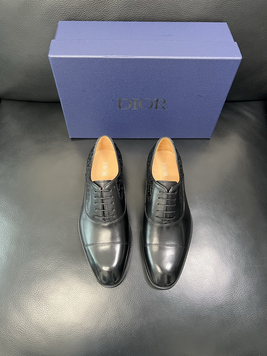 Dior 高品质 顶级工艺品 迪奥 皮鞋系列专柜同步原厂配置，意大利进口牛皮，全进口水染牛皮里垫，鞋底：