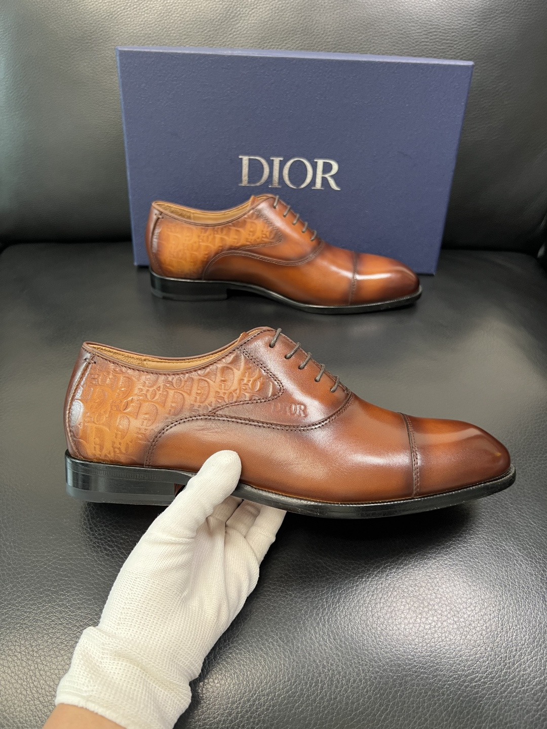 Dior 高品质 顶级工艺品 迪奥 皮鞋系列专柜同步原厂配置，意大利进口牛皮，全进口水染牛皮里垫，鞋底：