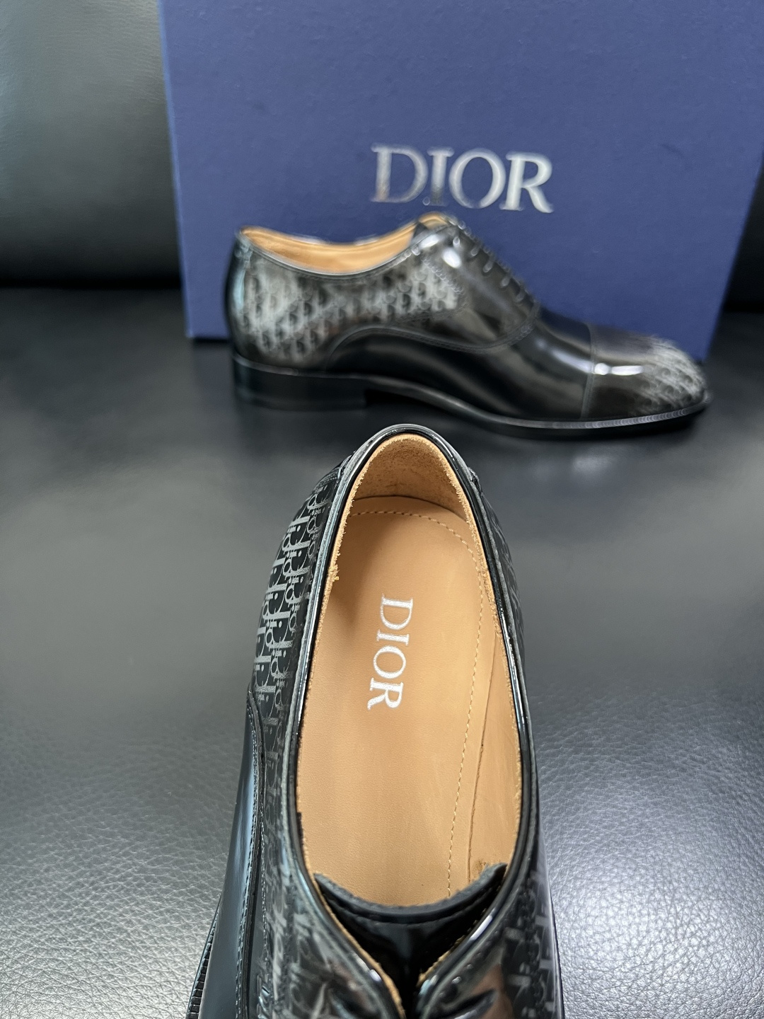 Dior 高品质 顶级工艺品 迪奥 皮鞋系列专柜同步原厂配置，意大利进口牛皮，全进口水染牛皮里垫，鞋底：