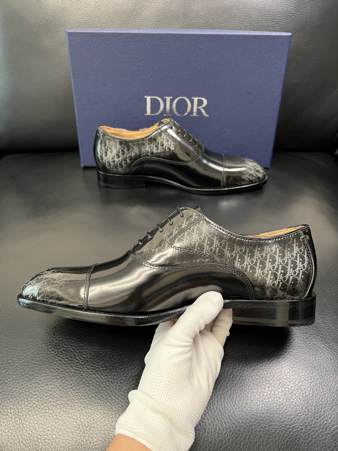 Dior 高品质 顶级工艺品 迪奥 皮鞋系列专柜同步原厂配置，意大利进口牛皮，全进口水染牛皮里垫，鞋底：