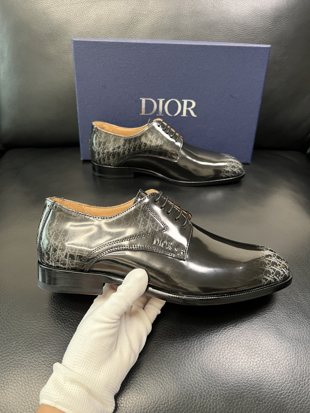 Dior 高品质 顶级工艺品 迪奥 皮鞋系列专柜同步原厂配置，意大利进口牛皮，全进口水染牛皮里垫，鞋底：