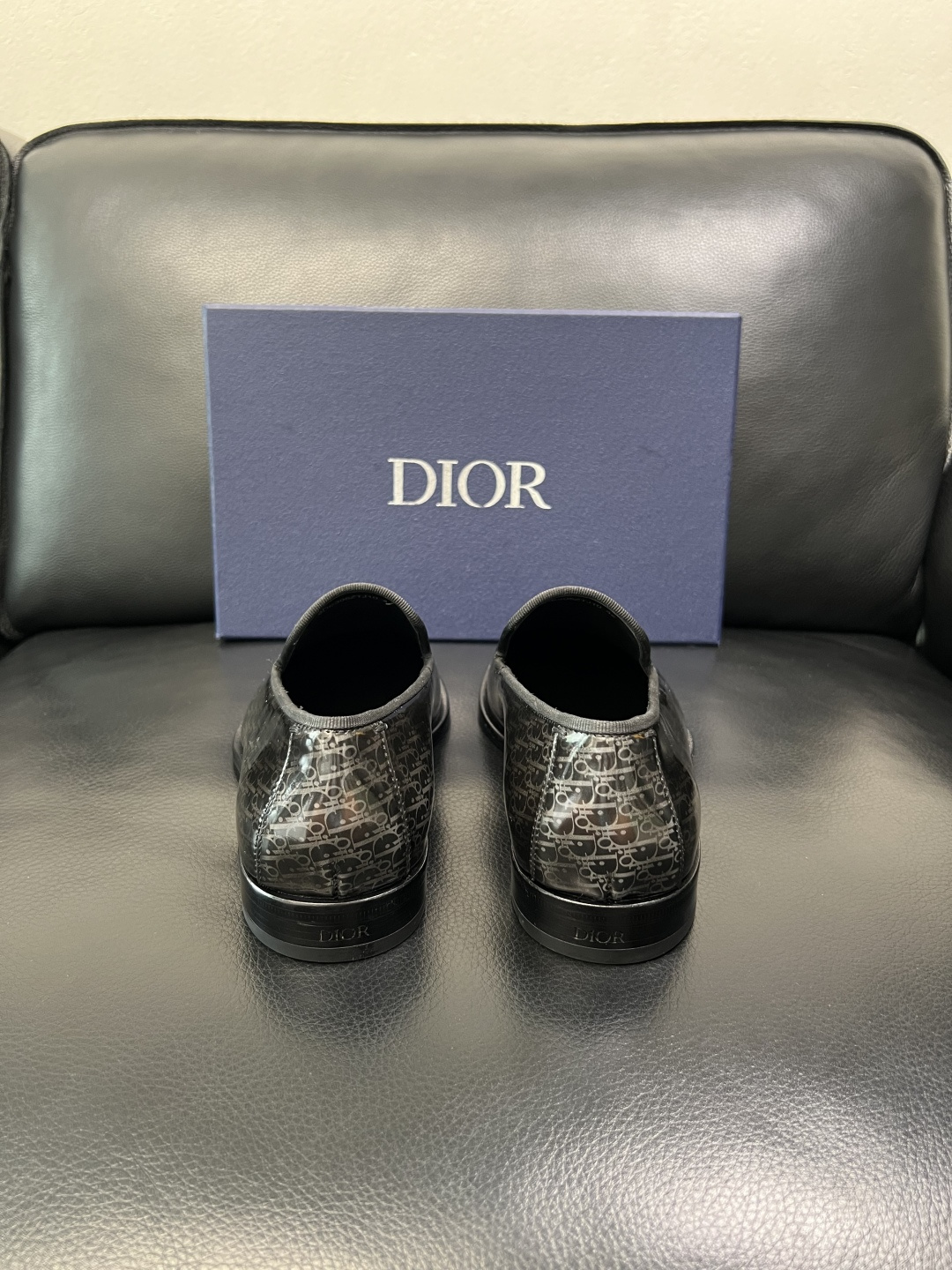 Dior 高品质 顶级工艺品 迪奥 皮鞋系列专柜同步原厂配置，意大利进口牛皮，全进口水染牛皮里垫，鞋底：