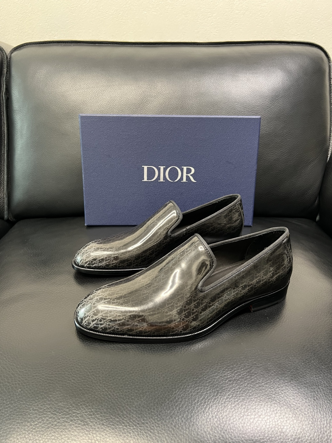Dior 高品质 顶级工艺品 迪奥 皮鞋系列专柜同步原厂配置，意大利进口牛皮，全进口水染牛皮里垫，鞋底：