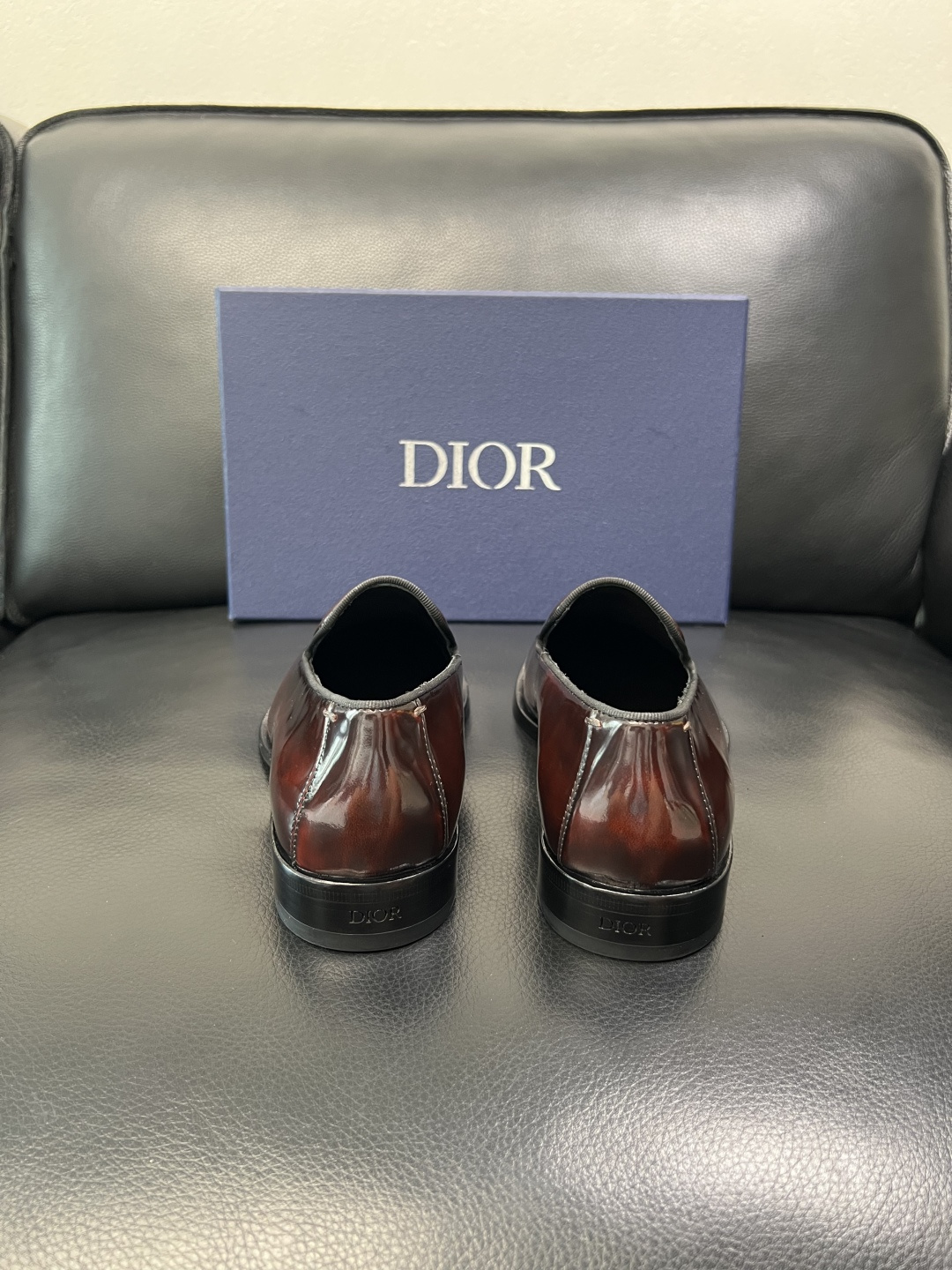 Dior 高品质 顶级工艺品 迪奥 皮鞋系列专柜同步原厂配置，意大利进口牛皮，全进口水染牛皮里垫，鞋底：